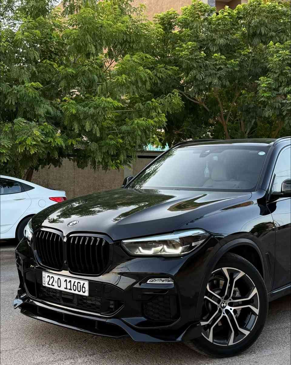 🔥 للبيع | BMW X5 sDrive40i Luxury Line 2023 🔥

سيارة تجمع بين الفخامة، الراحة، والأداء المعروف لمحرك B58، بحالة مميزة ومجهزة بمواصفات جميلة.

المواصفات:

* BMW X5 sDrive40i Luxury Line
* موديل 2023
* محرك B58 سعة 3.0 لتر تيربو (6 سلندر)
* دفع خلفي (sDrive)
* جير أوتوماتيك 8 سرعات
* لون أسود
* ممشى 29,500 Mile فقط

التجهيزات:
✅ بانوراما
✅ كاميرات 360°
✅ حساسات أمامية وخلفية
✅ Head-Up Display
✅ Comfort Access (دخول وتشغيل بصمة)
✅ إضاءة داخلية Ambient Lighting
✅ كراسي كهربائية مع Memory
✅ تدفئة كراسي
✅ شاشة BMW iDrive
✅ عدة أنظمة قيادة لراحة وأداء أفضل

التعديلات:

* Catless Downpipe  
* Resonator Delete
* صوت رياضي مميز

السيارة:

* وارد أمريكا
* صيانة منتظمة
* جاهزة للاستخدام ولا تحتاج أي مصروف
* قيادة مريحة، أداء قوي، وثبات ممتاز.
*بيها باج تضليل
 *السيارة استعمال شخصي 
(السيارة فول مواصفات)

لمعرفة السعر يرجى الاتصال: ***********
