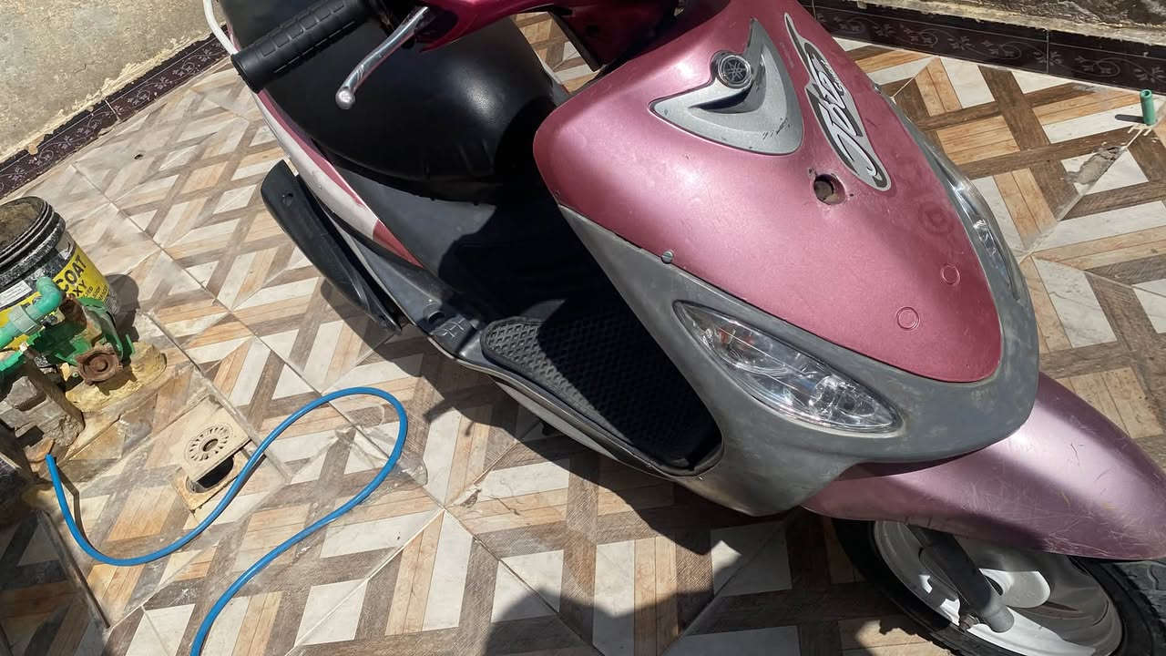سلام عليكم اخوتي
درجه ماكس قجمه 
درجه نضيف شوفت عينك
درجه مفتوحه بوشه ٤٩/٥٥نوبرجعته٤٩
درجه كلشي شغال بيه سلف كهربائيات درجه نضيفه مو شلون ماجان 
سعر٥٥٠وبيه مجال 
الرقم(***********)
