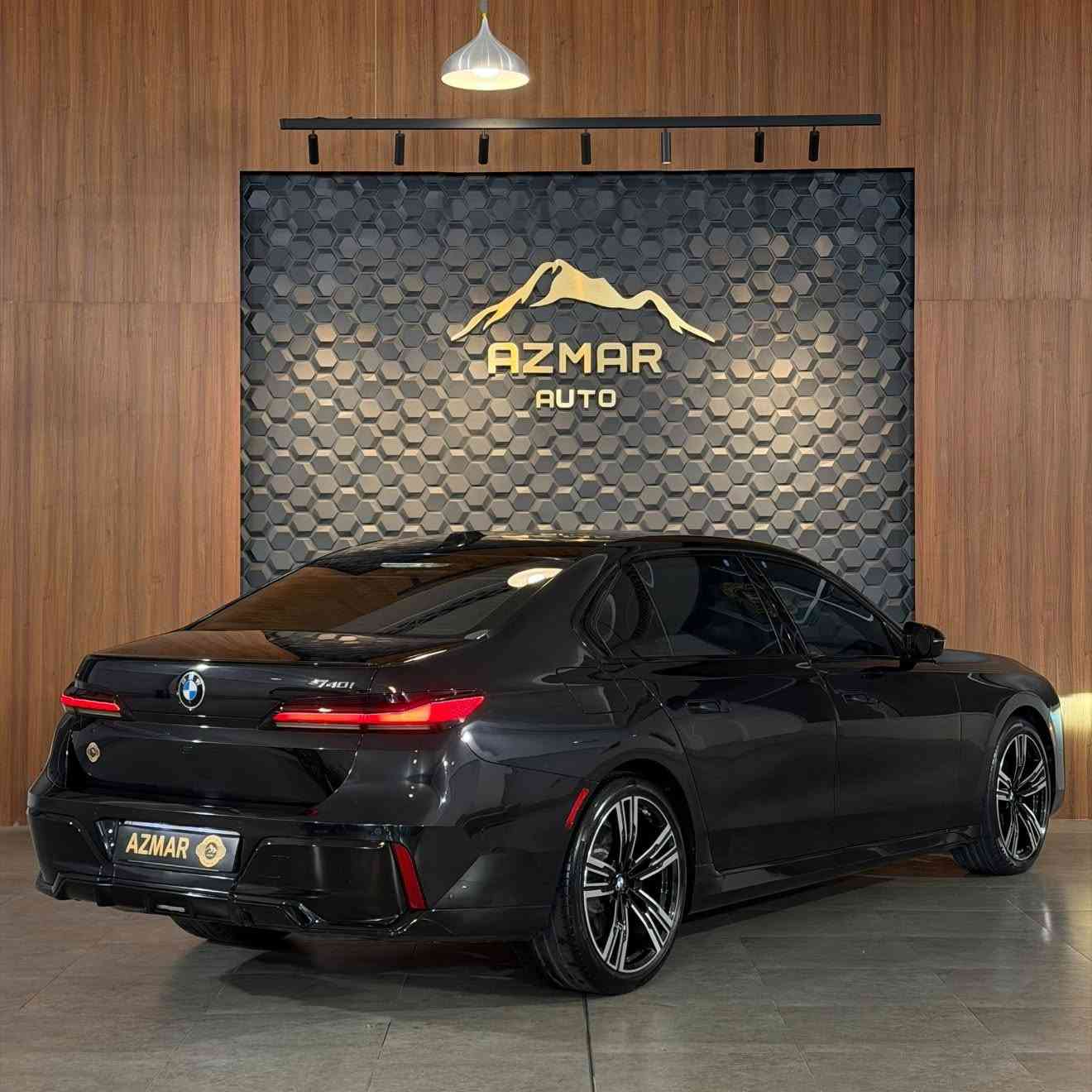 فخر الصناعة الالمانية 🇩🇪
BMW 740i 💎 الكرستالة
‎ارخص سعر بكل العراق 🔥
سعر : 675$ ورقة فقط🔥
موديل : 2023
ماشية : 18 الف ✅

مواصفات السيارة فول الفول 
ابواب شفط
بنوراما Sky lounge
جكات
سماعات Bowers & wilkins
داتاشو
ناضور بيها
‎تشغيل عن بعد
رادار امامي و خلفي
اوتو بارك
٤ كامرات
صندوك شفط
انارة كرستالة متعددة الالوان
كشنات جلد 
كشنات تدفئة و تبريد
ستيرن هيتر
كشنات كهربائي
كشنات ميموري
ويالة M بلادية
ستيرن M بلادية
شاشة بالابواب الخلفية(تحكم مواصفات السيارة)
تصاميم (My mode) تبديل الاوضاع
اوتو هولد
تحكمات كامل الستيرن
تغير اشكال الكيج
مواصفاتها متخلص و بعد هواية متنذكر

السيارة مرقم و جاهز  و عليها كتاب تضليل تحويل او وكالة بشرط
السيارة وارد امريكي كد الشبر كارت فقط بدون دواخل بدون ايرباك 🔥

السعر : 675$ ورقة 🔥

للاستفسار : ***********
العنوان : السليمانية المعارض الجديدة شركة ازمر اوتو معرض رقم ٣٤

