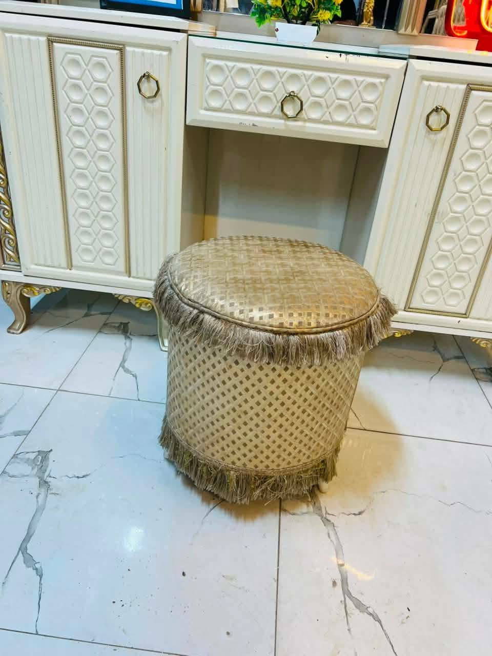 غرف نوم ملكيه شغلهه ثكيل للبيع استفسار ***********
