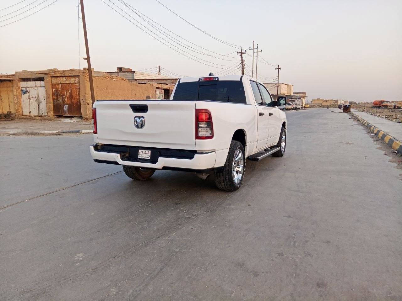 للبيع رام موديل 24  رقم بغداد دولي باسمي كفالة عامة من الصبغ والضربة والتبديل محرك 3600 باب قصير گير ماوس باب بدي كهربائي كشن مخمل ويل كروم حجم 20 بچم كبس المكان ذي قار الرفاعي ***********
