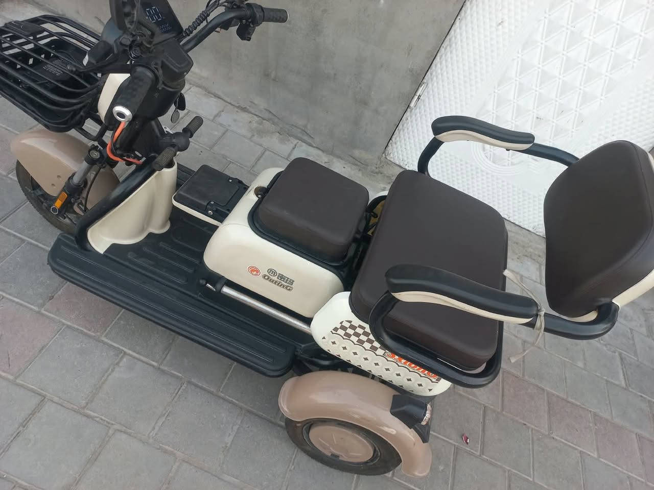 دراجة شحن للبيع مثل ما موضح بالصور نظافتها فول السعر ٧٥٠ الف وبيها مجال بسيط العنوان مدينه  الصدر
للاستفسار على هذا الرقم ***********
دراجة شحن للبيع مثل ما موضح بالصور نظافتها فول السعر ٧٥٠ الف وبيها مجال بسيط العنوان مدينه  الصدر

