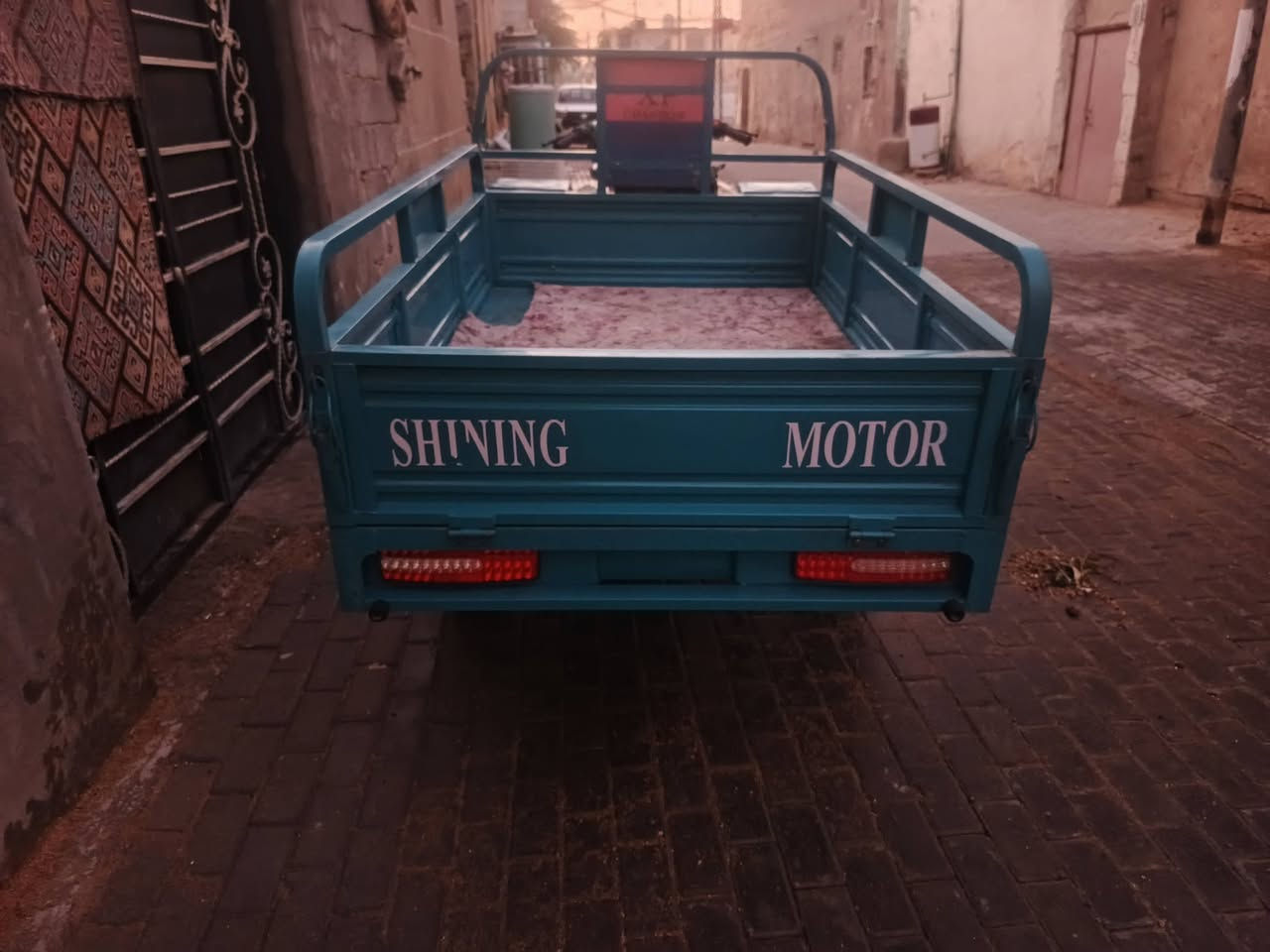 سلام عليكم ستوته البيع مكفواله كفاله عمه اليرده بي خير ويدلل مكاني كربلاء حير غدير هذه رقمي ‏‪***********‬‏
