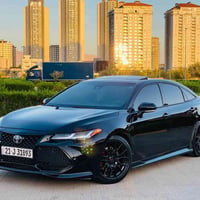 TOYOTA AVALON 2021 TRD  سەیارە کە سئ پارچەی بویاخە پیشی سلایتەکەی پیدی...