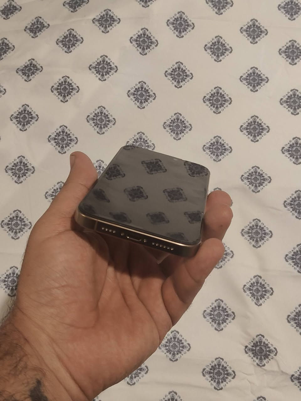 السلام عليكم

ايفون 16pro max 
الجهاز ماستر غير مفتوح  
البطارية 94 الذاكرة 256

المكان بغداد الامين 
الرقم ***********

السعر مليون و300

