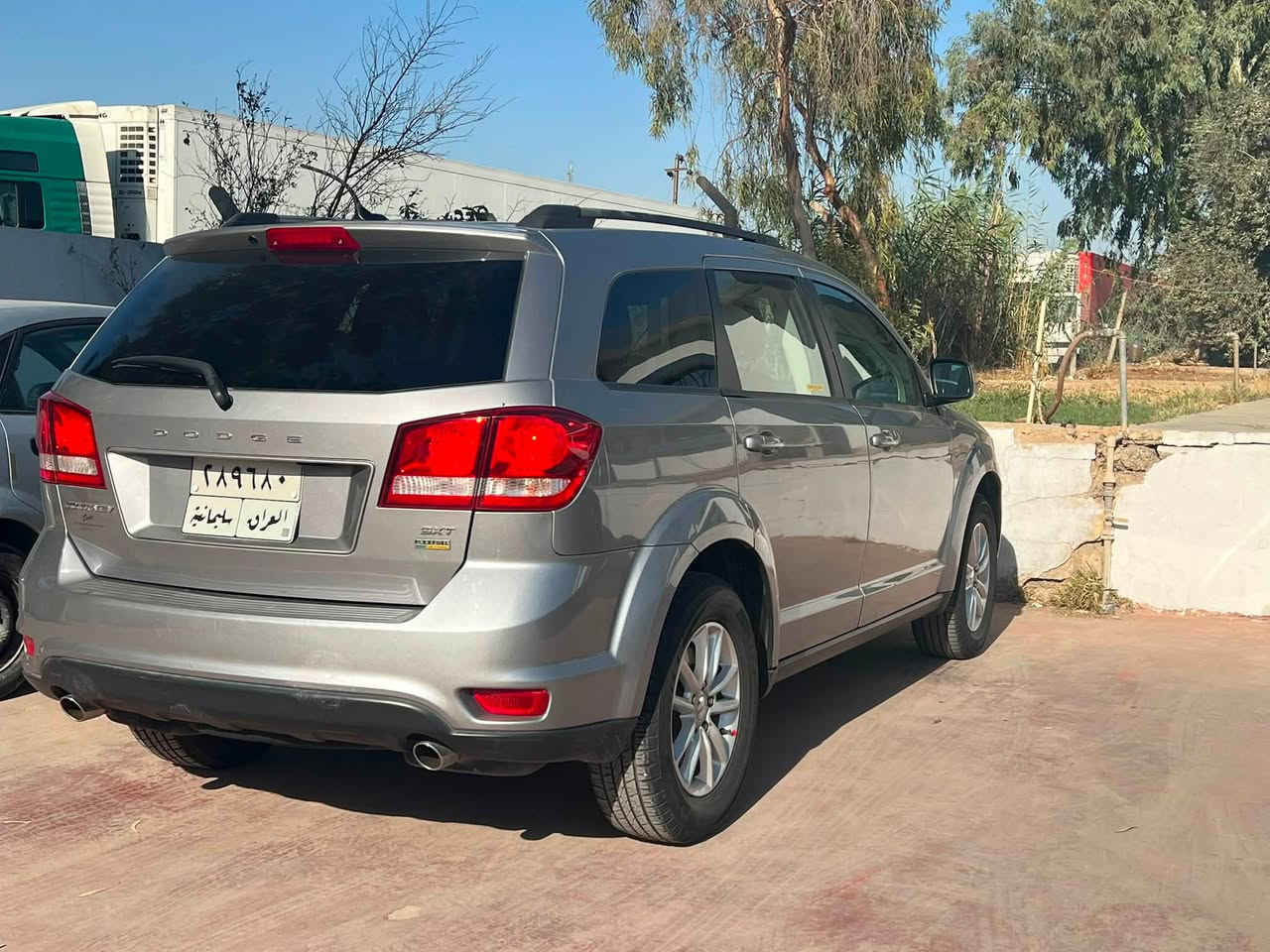 دوج جورني 2017
مواصفات sxt رقم سليمانيه القديم ماشيه 136 الف ميل بدون صبغ وبدون ايرباك حادثها دعاميه فقط بدون دواخل وبيها بارد بالجاملغين الاماميات وشخط عالهلال 
السياره نظيفه مالت بيت ورقم الشاصي موجود بالصور
سعرها 143 ومكان السياره اربيل حالياً ومرات اجي لكركوك
رقم الموبايل/ ***********
