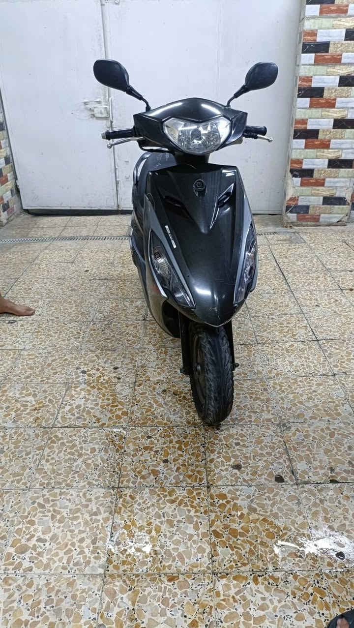 سلام عليكم اكزز z دراجة صارلهة شهرين من نازلة من المعرض جديدة بعدهة ما نقصهة برغي مكينة ملحة بعدهة برغي ما مفتوح بيهة جيب فيترك وياك افحص *********** واذا مراوس بي سي اكس بغداد مدينت صدر
