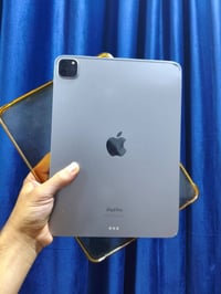 IPad 11 Pro M2 🧿 ايباد M2 مكفول من كل شي  فقط كسر بالكلاس ومامأثز على ...