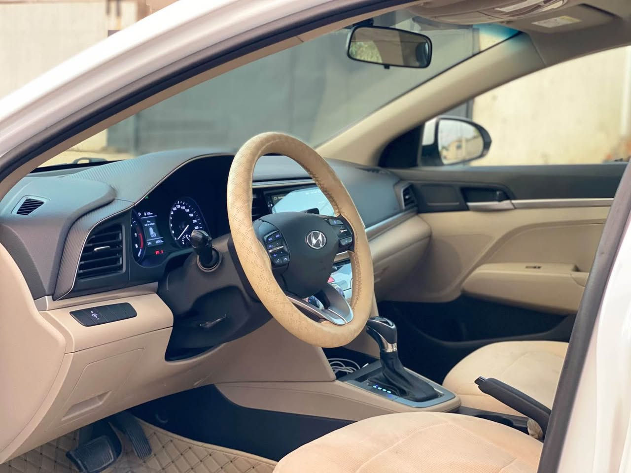 بة ناوى خواى گةوره و ميهرةبان
هوندا  ئةلنترا موديل ٢٠٢٠  خليجى سفرى شةريكه مةكينه ٢٠ 
بي بوياخ . هيچى پيوه نيه 
سةيارةكه سفرى شةريكةى سعد
فول مواسةفات
سلايد
بةسمه
ناو زةرد
كوشن جلد
شاشه و كاميراى پيش و دوا
حاسه پيش و دوا
لايت ليد
تةبريد مةركةزى
ئاوينه ئةخةويت
تايه و ويلى بيلاد  
مةكينه ٢٠ دووش مرغوب
يةك دةسته لة شةريكةوة
تةنها ٦٥ هةزارى هةقيقى روشتووه
سپيرى دانةبةزيوه
نمونه لة جوانى 
بى بوياخ 
گير و مةكينه نةكراوةتةوة بة شةرت
چوار تايةى تازةية
تةحويل و غرامه بة شةرت بة ناوى خومةوةية
ژمارةى موبايل
***********
*********** السليمانية, العراق
