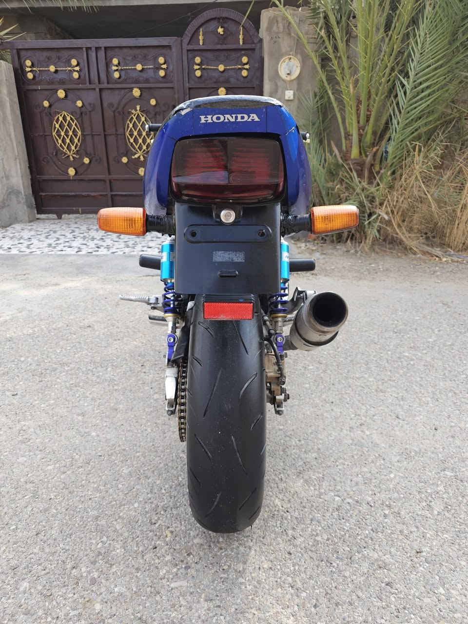 سيبي 400 جيل ثاني هايبر موديل 2004 دراجه كفاله عامه بدون نقص برغي عنوان ديالى  
***********
