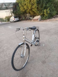 حجم ٢٧ • نظيف • ياباني