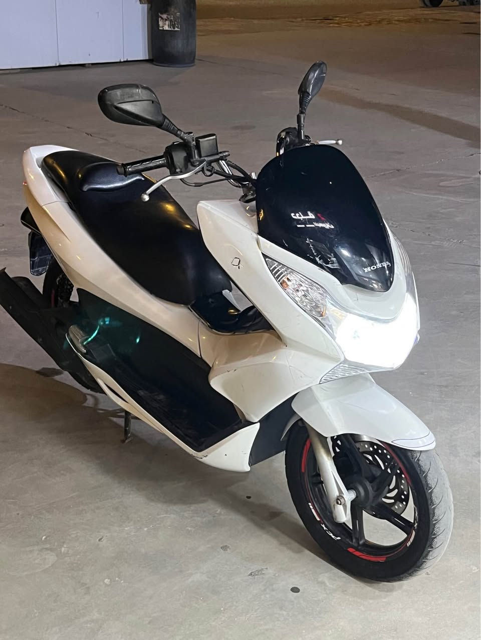 هوندا PCX • جيل اول • نظيف