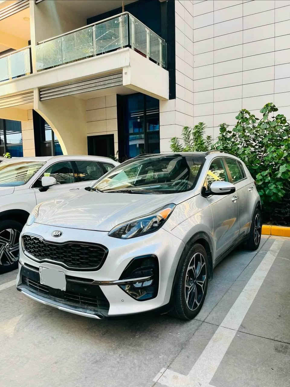 كيا سبورتج و فئة SX موديل 2021

اعلى فئة بالمواصفات  1/1 
وارد امريكي بدون دواخل وبدون ايرباك موضح بالصور
- حجم المكينة   2000 TURBO
مكفولة كير ومحرك وتبريد خير من الله

-ماشيه 78 الف ميل 

-فتحة سقف  طگتيم بانوراما 
-بصمة + بصمة ابواب
-فول تحكم ستيرن
-شفتات ستيرن
‏-‎داخل جلد
-كشنات تدفئة وتبريد
-تحكم كشنات كهرباء
-جنطة خلفية كهرباء
-ستيرن رياضي D + تدفئة ستيرن
-لايتات امامي زينون + بروجكتر زينون
-بك لايت LE
-حساسات امامية وخلفية
-رادارات جانبية وخلفية
-نظام قيادة ذاتيه وانحراف عن المسار
-كاميرا خلفية
-سستم صوت Harman Kardon
-شاشة Apple car play
-شحن Wireless
-اوتو هولد Auto hold
-اريل نفكيتر
-نظام نزول منحدرات
-نظام مانع انزلاق
-مثبت سرعة Cruise
-ثلاث انظمة قيادة ECO-NORMAL-SPORT
-اشاير بالمري الجانبية + مري كهرباء
-مراية وسطية اوتو دم

-مكان السياره بغداد  - كاظمية 
***********
السعر 175$ وبيها مجال
