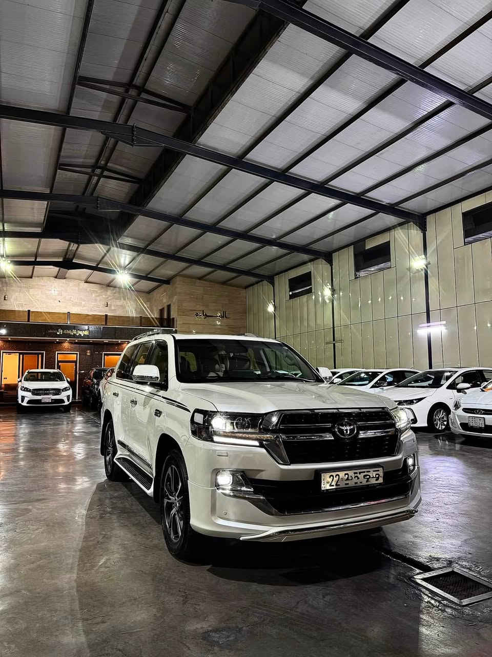 لاندكروز GXR 2020 V6 ساز
رقم اربيل باسمي تحويل مباشر
 بدون صبغ بدون ضربه بدون بارد مكفوله كفاله عامه
مواصفاتها 
فول مواصفات 1/1 
فتحة 
بصمة 
دبل كراسي كهرباء 
 كشنات جلد 
 3 شاشات كبيرة بلاد ام الترحيب
حساسات خلفي وامامي وجانبي
جنطة كهرباء شفط 
تحكم ستيرن جهتين دشبول لكزز
مري شفط 
اشاير ترحيب ليزرية
 كامرة خلفية 
طفاية 
ثلاجة 
 كروز سرعة 
 تحكم كهربائي بلمري 
ويل كب كروم حجم 20
حجم المحرك: 6 سلندر 4000
 بصمات عدد 2
 زراكات لايت
 شاشة ليزيرية
 نظام GBS
فورويل 4*4
موقعنه: بغداد الكرخ معارض البياع 
السعر: 497💸💸
لاتصال ول استفسار: ***********
