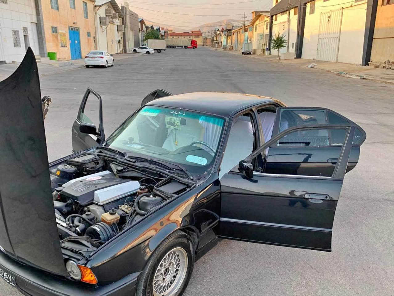 بي ام ٥٤٠ • ١٩٩٣ • جير توماتيك