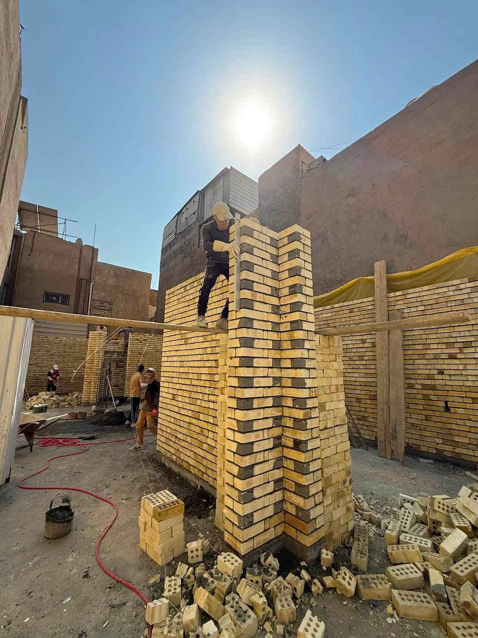 تم على بركة الله
ختم الطابق الارضي 
لموقع المنصور رقم (4)
على ارض بمساحة 150م
جميع اعمالنا تتم على ايدي ماهرة 
رقم الهاتف / واتساب
***********
