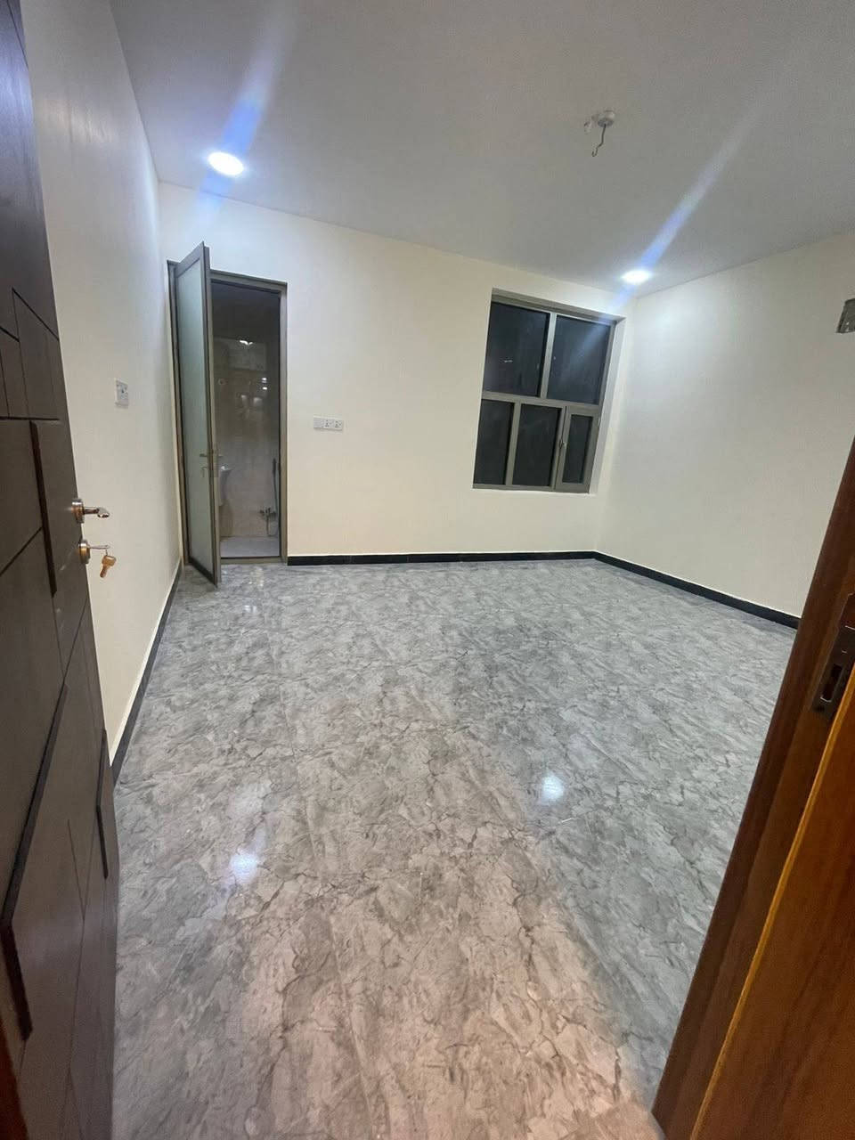 🏠 شقة للإيجار في السيدية

📍 طابق أول
🛏️ غرف نوم عدد 2
🛋️ صالة
🍳 مطبخ
🚿 خدمات

📞 للتواصل والاستفسار:
***********

أرض القمة للتطوير العقاري
