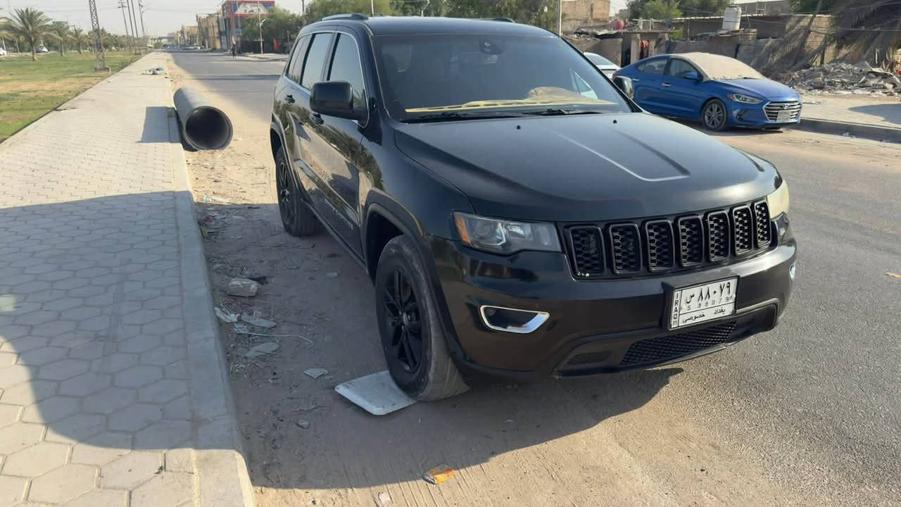 سلام عليكم جيب لاريدو 2018 للبيع چاملغ او بنيد للبيع مكينة 14 مسويهة رايدهة 180 رقمي ***********
