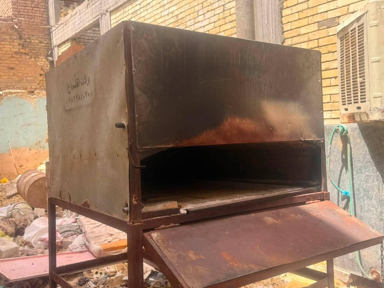 فرن حجري غازي جاهز للمواكب للبيع 
العرض متر وربع والطول متر ونص 
المكان بكربلاء حاليا 
للاستفسار الاتصال 
***********
