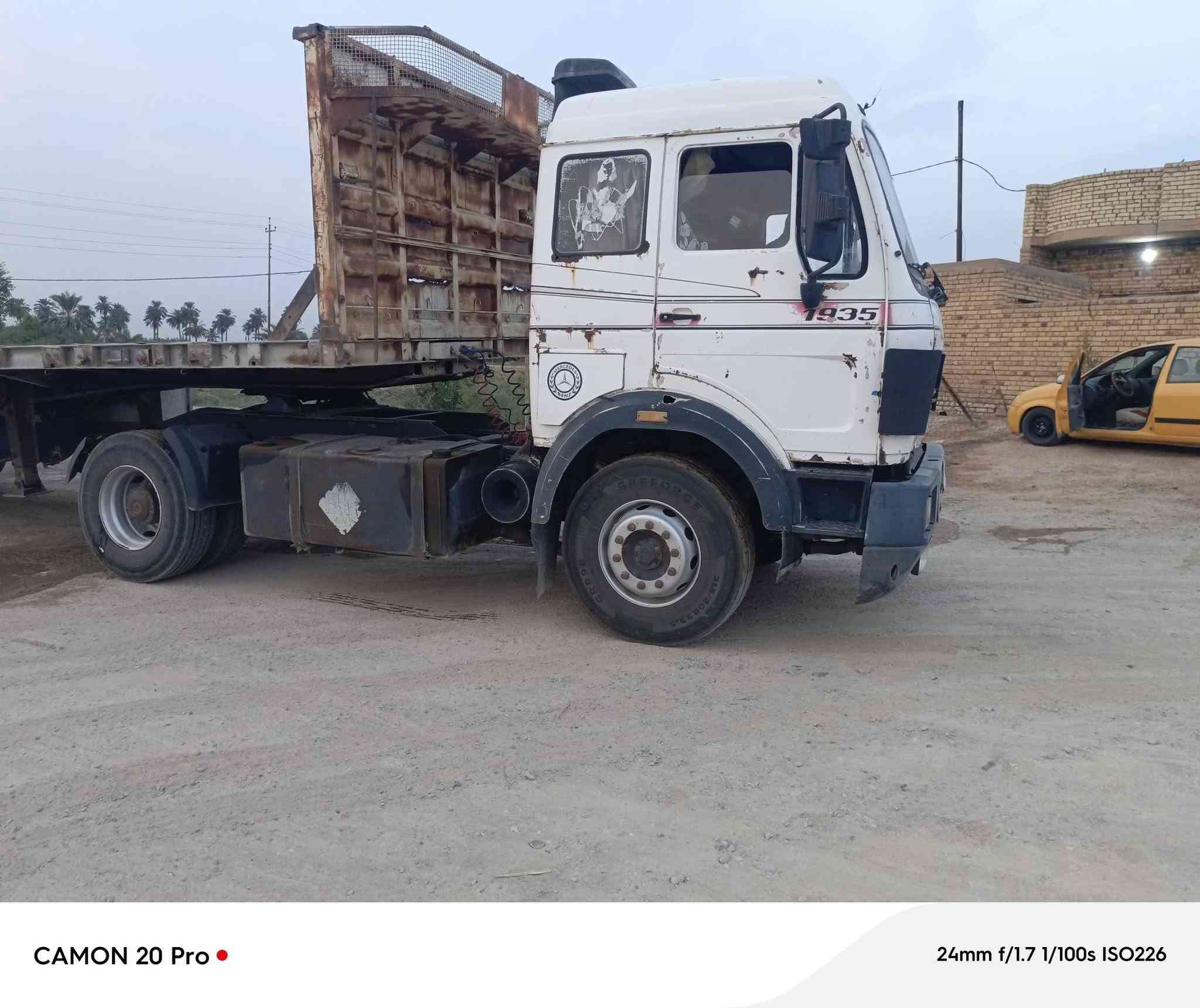 سياره لبيع موديل 88
گير 160 تخم تاير رقم لماني

سعر 120ورقه وبيه مجال

العنوان ميسان العماره ‏‪***********‬‏

نص مكتوب في الصور:
- CAMON 20 Pro
- 24mm f/1.7 1/100s ISO176
- CAMON 20 Pro • 24mm f/1.7 1/100s ISO202
- 24mm f/1.7 1/100s ISO189
- CAMON 20 Pro • 24mm f/1.7 1/100s ISO226
- 24mm f/1.7 1/100s ISO226