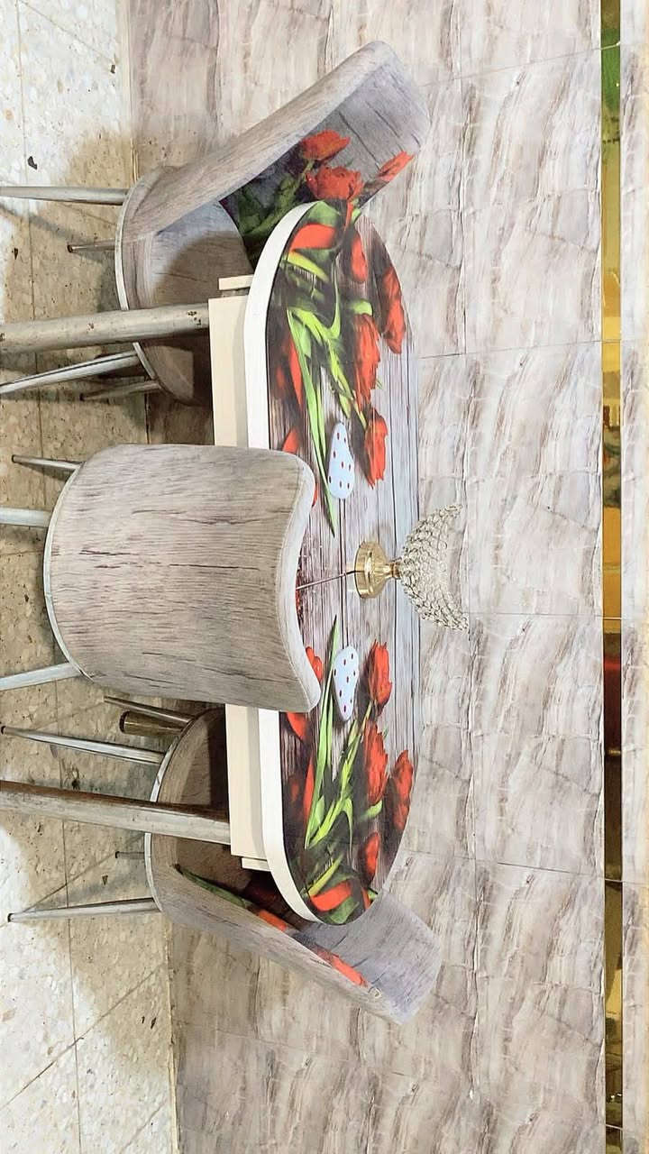 مرحبا شباب ميز طعام لبيع 125بي مجال مكاني بغداد حي وار ***********
