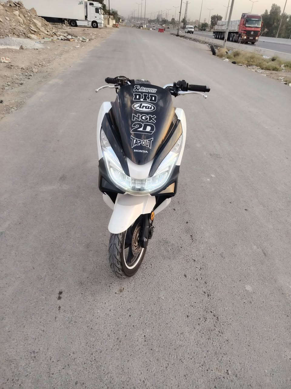 السلام عليكم Pcx جيل الثاني مكينه 125c دراجه غرسه مكينته ناعمه سلف من اول نكره حساس (A) ازدحام شغال يداة تتدفئه كهربائيات شغاله من ناحيات هورن دبل اشاره تك اشاره لايت عالي ناصي كلهن شغالات دراجه مملعوب بيه مكفوله جيب فيتار وتعال
#سعر1550 وبيه مجال حك الجيه فقط مكان بغداد الشعب
 ***********
