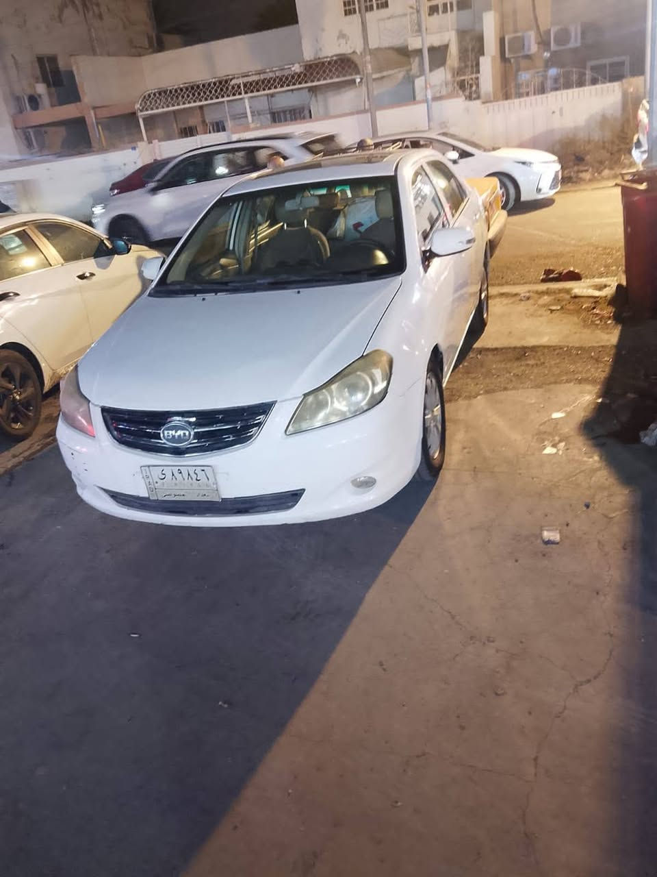 Byd 3 مكلف بالنشر اتصل عله راعيها 
مَوديل ٢٠١٣ حره رقم بغداد
محرك وكير كورلا
سياره جاهزه من كلشي
حداديه جاهزه تبريد شغال
تخم تايرات
بيها فقط كم ملاحظه بسيطه بالكشر
ضربه مبيها
***********
***********
بغداد شارع الربيعي بغداد, العراق
