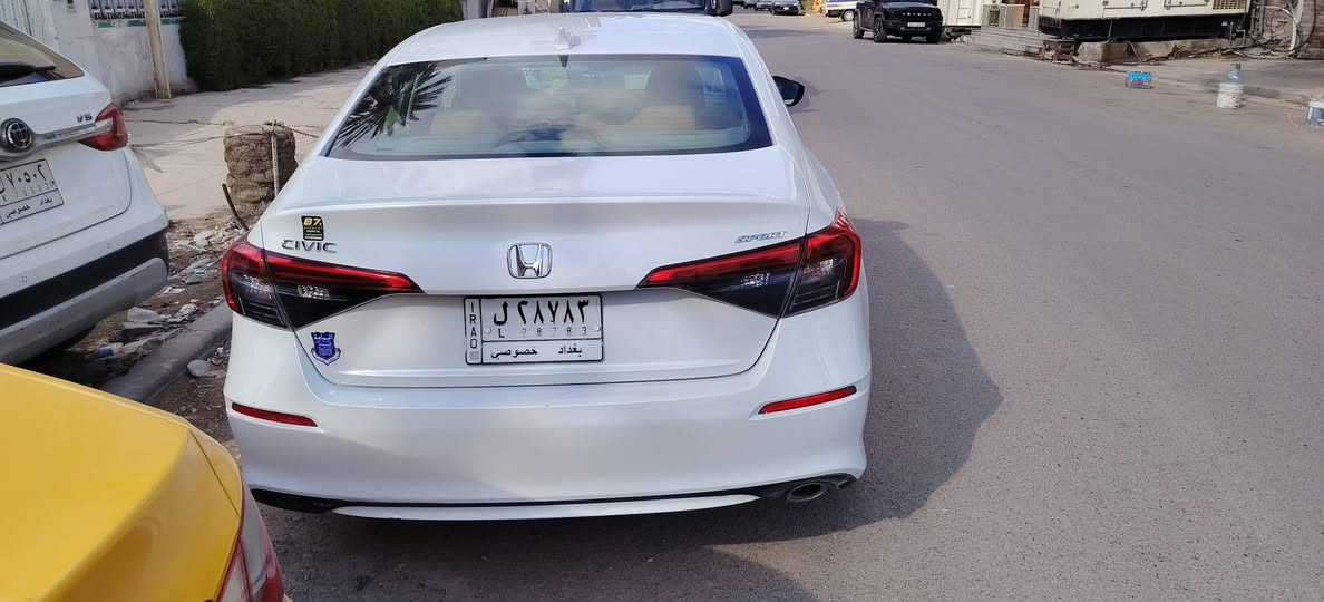 السلام عليكم هوندا سيفك موديل 22 محرك 2000 سبورت بسمي تحويل ثاني يوم عارضها 125 أرقامي *********** /***********
