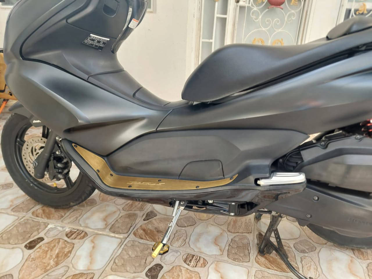 السلام عليكم اخوان دراجة Pcx جديدة كلش وماشية ١١٠٠٠ فقط ولون مميز ومزودة فول تزويد الدراجة كلش حلوة الاتصال على الرقم *********** العنوان ديالى بعقوبة
