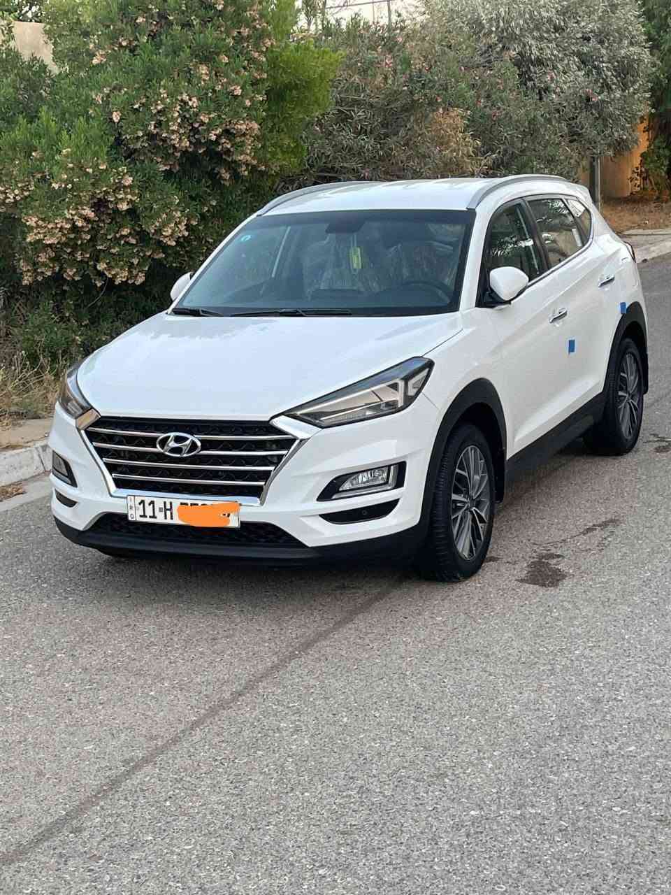 مساء الخير توسان موديل 2019 خليجي وكاله الكاصد  فول مواصفات 1عل 1 خمس عدسات مكفوله كفاله عامه مكينه 2000 دوش مكينه وكير وحداديه مكفوله كفاله عامه كلشي مكفول بيه سياره ممشاهه جدا قليل 53 Km سياره من اكلك مكفوله مكفوله من كلشي  كله علا وضع شركه وسونار كدامكم تكدو منه اليوم مسوي جديد سعره 178 وبيه مجال جدا قليل لان سياره والله مال بيت ومامتعوبه ابد والله للاتصال ***********
 ملاحضه انتبه عل سونار يله تتصل اخويه الغالي
