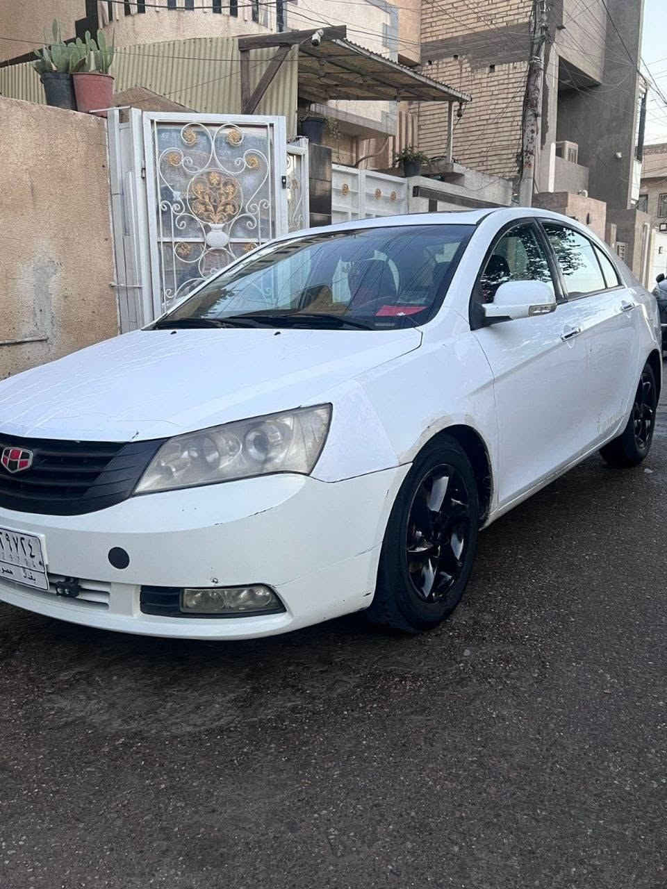 السلام عليكم جيلي ام كراند c7 موديل 2012 سنويه نافده فلاوين مال كير بي صوت بس السياره شغاله وتمشي روح وين متريد تبريد نقص فريز  تايرات 75%غرفتها جديده بيها خشم الجاملغ الامامي صفحه السايف وخشم الجاملغ الخلفي صفحه الصدر لا لغد ولا شاصي وموضحات عندك بصور السياره مكانها الغزاليه 
شارع الضغط السعر 42 والشراي يتصل وبي خير ويدلل
***********واتساب 
***********اتصال
