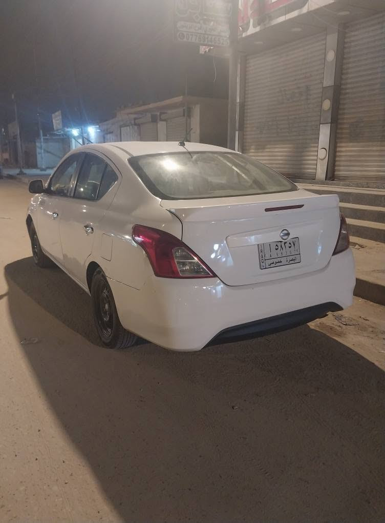 نيسان سني هندي مديل ٢٠٢٠ مكينه وكير مكفولات والحداديه نص عمر 
وبيهه ضربه بالصندوك خفيفه ومبدل قبق الصندوك وبيهه مكانات بارد وسياره حره وراعيهه ايريد تحويل السعر ٩٤ وبيهه مجال قليل لشراي 
*********** البصرة, العراق
