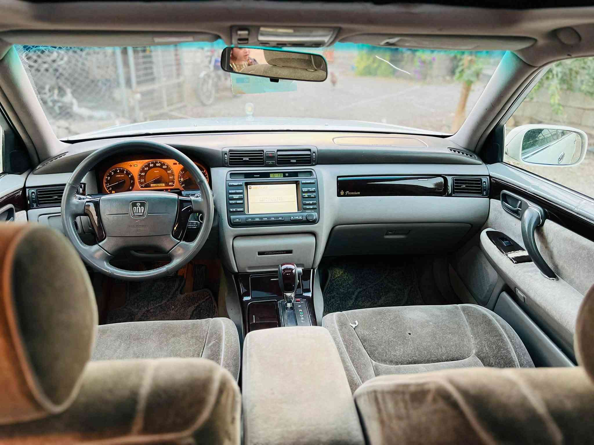 مەلیکە مووس 2003
D4بچوك
سڵایت .
چوارکوشن کارەبا
 دوو دووگمە پەردە داژبڵ نەجەف 
کۆدی نییە
كامل مەسرەف هیچ مەسروفێكی  نیە
سعری 51گەڵاو مەجال 
مشتەریت بێ سەیرکە مەعمەلە لەمووبایلا ناکری 
***********.
***********سەیسایق
