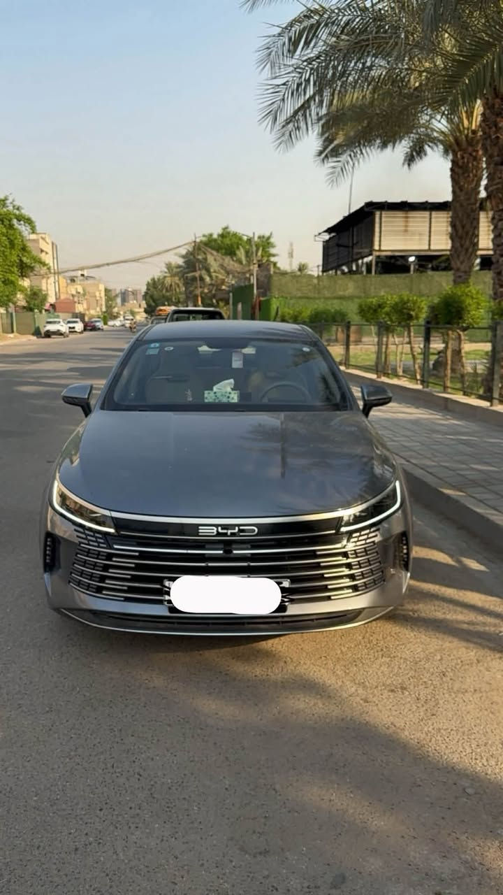 BYD DESTROYER 2025 رصاصي
‎بصمة تشغيل.كارت تشغيل

تشغيل عن بعد. 

اوتو هولد

شاشة كبيرة دوارة

محرك بلكن هايبرد 1500 تمشي بالتفويلة الوحدة 1200K.

كامرة خلفية و حساسات خلفية .

ويل كروم. 

مقاعد سبورت لونين  

تحكم استيرن جهتين. 

3 انظمة قيادة.

 كير ماوس . 

قطعتين تبريد

ماشية 6000km

عدادات ديجيتال
مكان السيارة حي الاعلام
للاستفسار واتساب ***********
