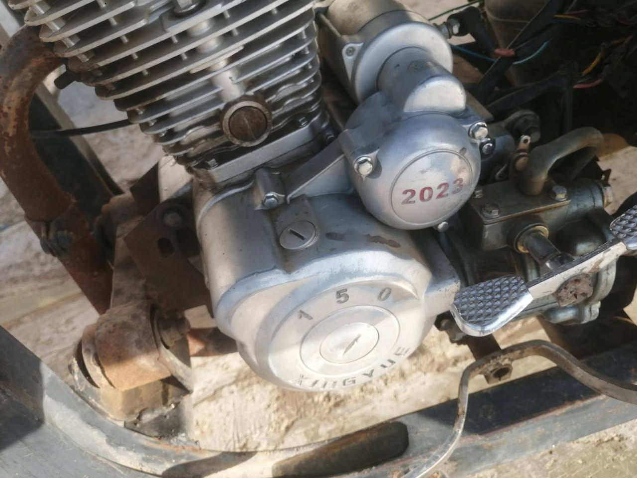 بستوته فحل للبيع محرك2023   شاصي ركبه بالشرط السعر 850‪ الف وبيها فجال رقم اتصال و وتساب. ***********
