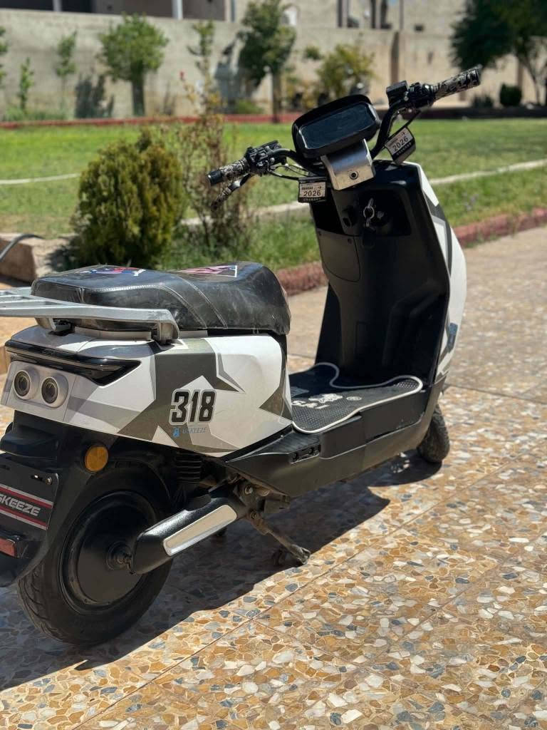 السلام عليكم مأطور 318  مأجور نضيف موصفات معروف ملف عقل بطاريات شرط مأطور نضيف كدام ابين السعر 525 الرقم ***********
