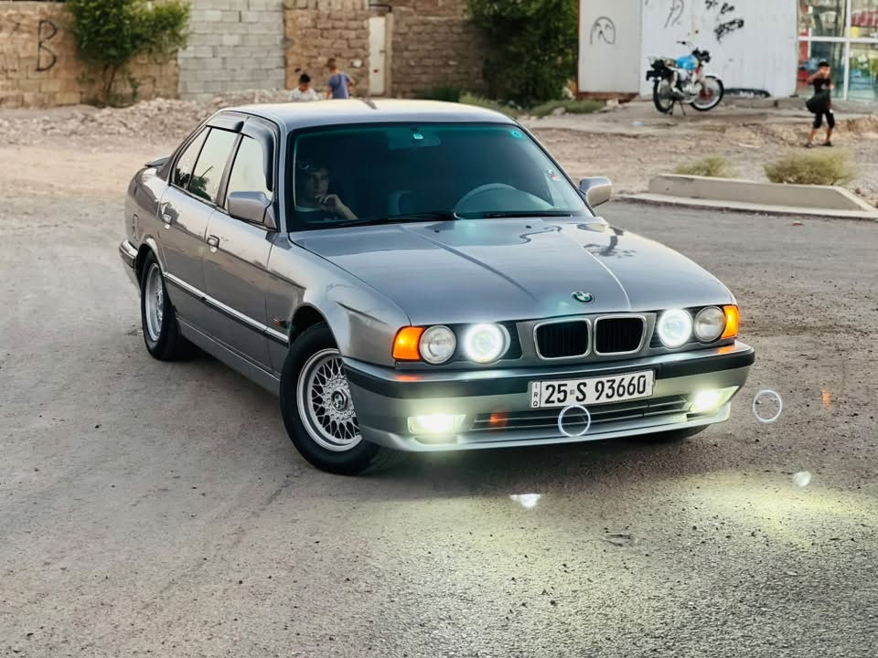 للبيع BMW 525i
حجم 525i اصل
صبغ جماليه بدون ضربه ومعجون شرط 
 موديل 92

 محرك مسكر فانوس

 كير اوتماتيك

كير ومحرك شرط

 تحويل مباشر

 بجم عريض 

 تخم تاير جديد

 حداديه جديده 

 تبريد شغال ثلج ❄️ 

اربع سماعات ودمام 
غرفه جديده 

بطاين 4 جديد

 كهربائيات مكفوله كلها شغاله

 كشنات مخمل 

 السياره مال جناي  شرط احلى من الصور

مكان السياره تكريت 

السعر 65 وبيه مجال

للستفسار ***********
