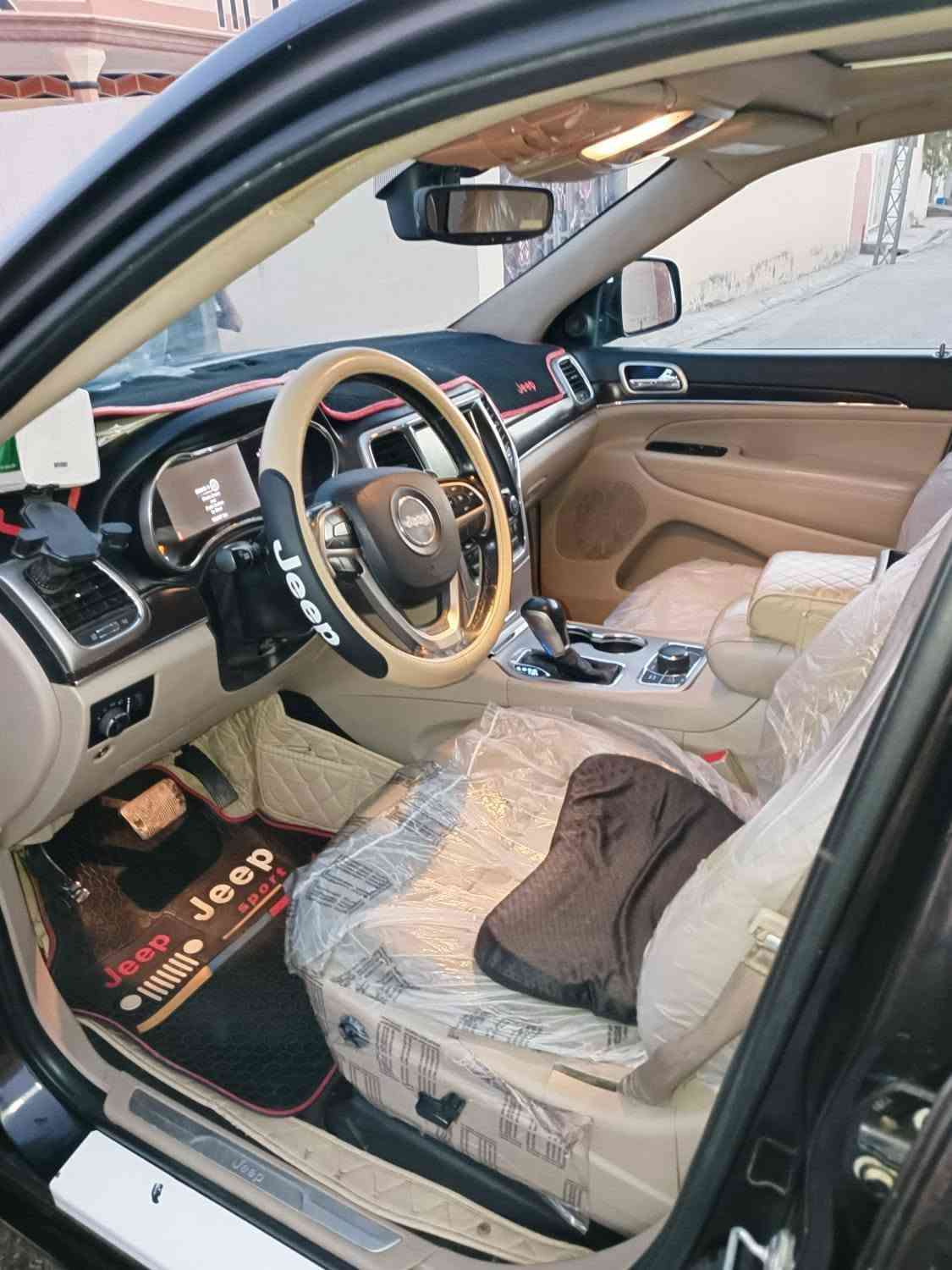 جراند شيروكي • ٢٠١٧ • صبغ حزام