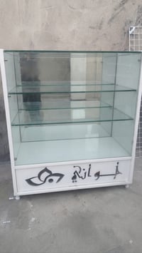 فاترينات • اغراض محل • الرمادي