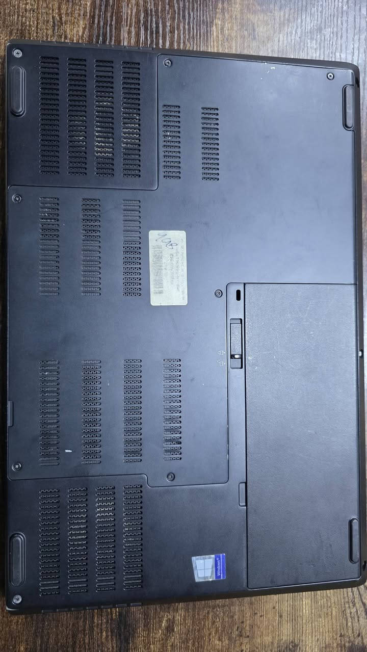 i7-8850 • Quadro P2000 • 4K لمس
