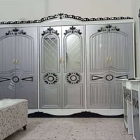 غرفة اخشاب • ٨ قطع • نضيفه