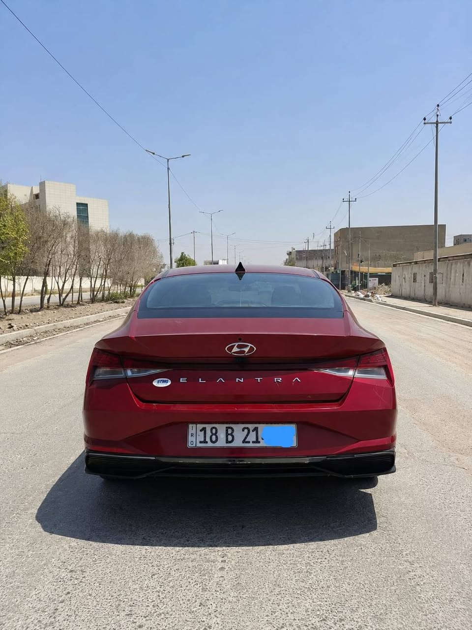 النترا 2023 ماشيه 42فول عده الفتحه حادث امريكا باب وجاملغ خلفي وبيها طخه الباب وره السايق مصبوغه مابيها اي نقص رادار حساسات كامره بصمه داخل وخارج تحديد مسار توقف امامي وخلفي *********** مكاني حله بابل مركز مدينه  شارع 60 (السعر 139 وبيها مجال للشراي فقط )
