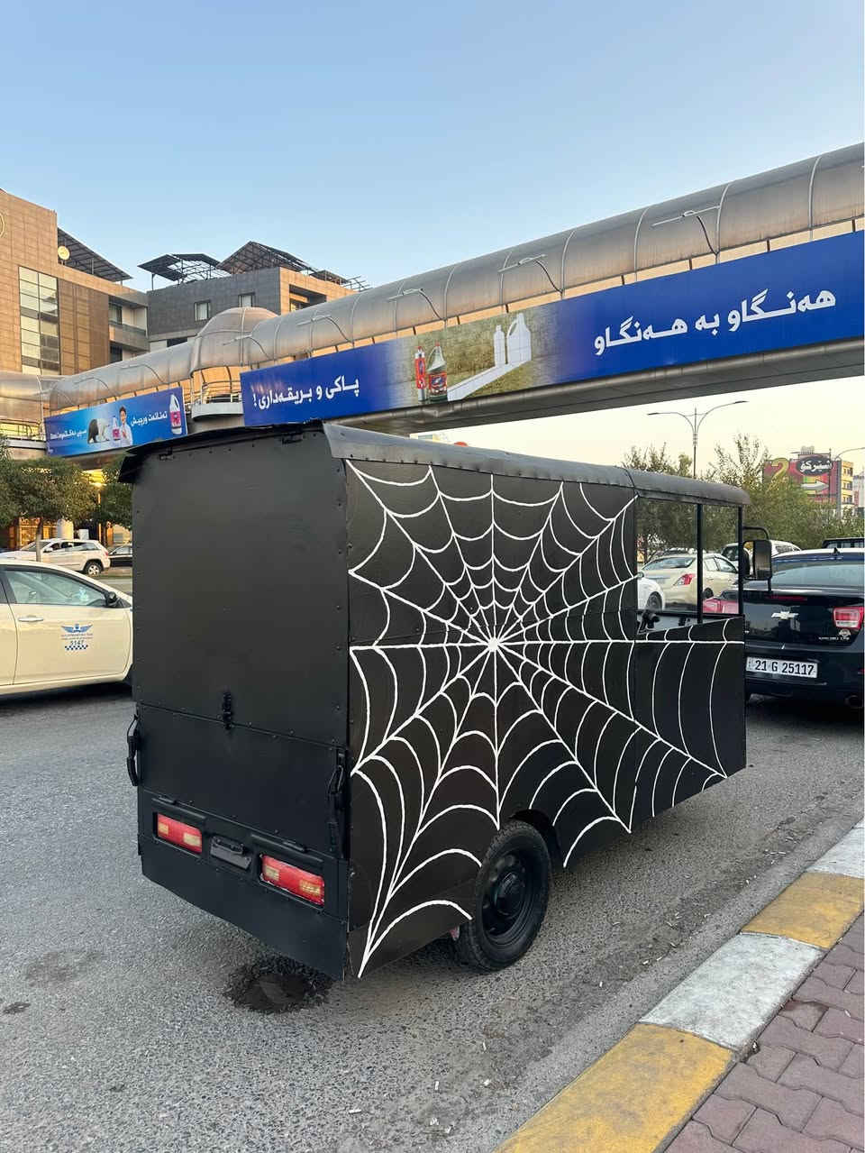 ماتۆری ٣ تایە 

ماتۆری شەحنی ٣ تایە دەسکاری بۆ کراوە کراوە بە ڤانێکی بچوک 
شەحنەکەی بەشی ٢٠-٣٠ کم رۆشتن ئەکات 
هەموو شتێکی مەزبوتە 
نرخی ١٤ وەرەقە و کەمێ مەجال 
*********** السليمانية, العراق
