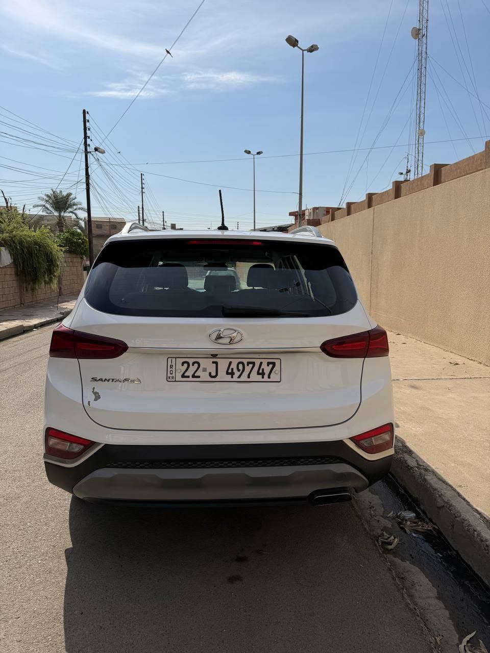السلام عليكم 

​🔥 للبيع: هيونداي سنتافي موديل 2019 (خليجي/7راكب) 🔥
• ​🚗 الموديل: 2019
• ​⚙️ المحرك: 2.4 MPI (4 سلندر)
• ​🛣️ الممشى:  (حوالي 185 ألف كم)
​✨ أبرزالمواصفات:
• ​بصمة تشغيل ودخول ذكي (بدون مفتاح)
• ​شاشة عرض ذكية مع كاميرا خلفية وحساسات أصلية امامي وخلفي 
• ​تكييف ثنائي المنطقة مع فتحات تبريد لصف المقاعد الثالث
• ​تحكم كامل بالستيرنج (مقاود متعددة الوظائف) + مثبت سرعة
• ​أنظمة قيادة متعددة (Eco, Comfort, Sport)
• ​إضاءات LED نهارية ومصابيح كشافات ضباب

للاستفسار الاتصال على الرقم(***********)
عنوان السياره /موصل
