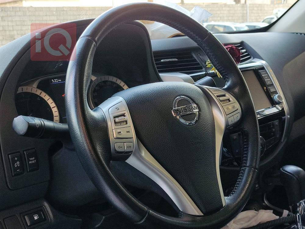 🚘🔥 للبيع | نيسان نافارا 2020 فل مواصفات 🔥🚘
إذا تدور على سيارة بيك أب قوية، عملية ومواصفاتها عالية، هاي فرصتك 👌🏻🔥

🔹 الموديل: 2020
🔹 المحرك: كاز سوبر تشارج
🔹 الدفع: 4×4
🔹 الممشى: 100 ألف كم فقط
🔹 بصمة وتشغيل زر
🔹 سلايد كوشن
🔹 مقاعد جلد
🔹 تبريد وتدفئة
🔹 كامرة خلفية
🔹 حساسات
🔹 رادار
🔹 فول مواصفات ✨
العنوان السليمانية كلار 
💯 سيارة نظيفة ومواصفاتها حلوة، جاهزة للاستخدام اليومي والسفر والشغل.

📍 للمهتمين الجادين، الفحص خير دليل
📞 للاستفسار والتفاصيل تواصل معنا.
***********
