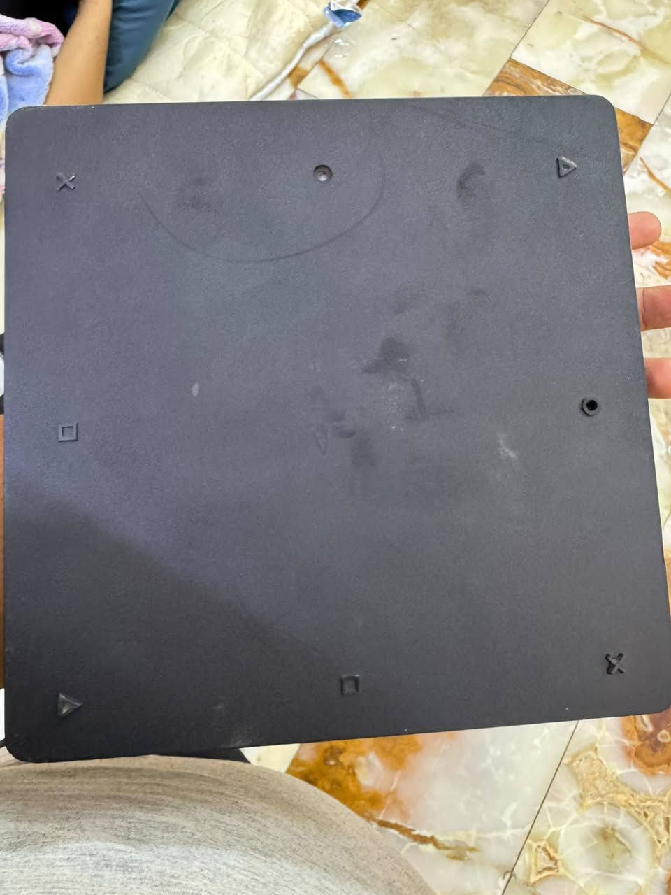 السلام عليكم شباب بلي 4 سلم 500G مهكر كامل الملحقات السعر 275 بي مجال
يحتوى على خمس العاب ردد 2 وسبايدرمان  gta5 ايام مضت 
وياه قرصين هدية
الرقم *********** فقط واتساب
بغداد 
كامل الملحقات
