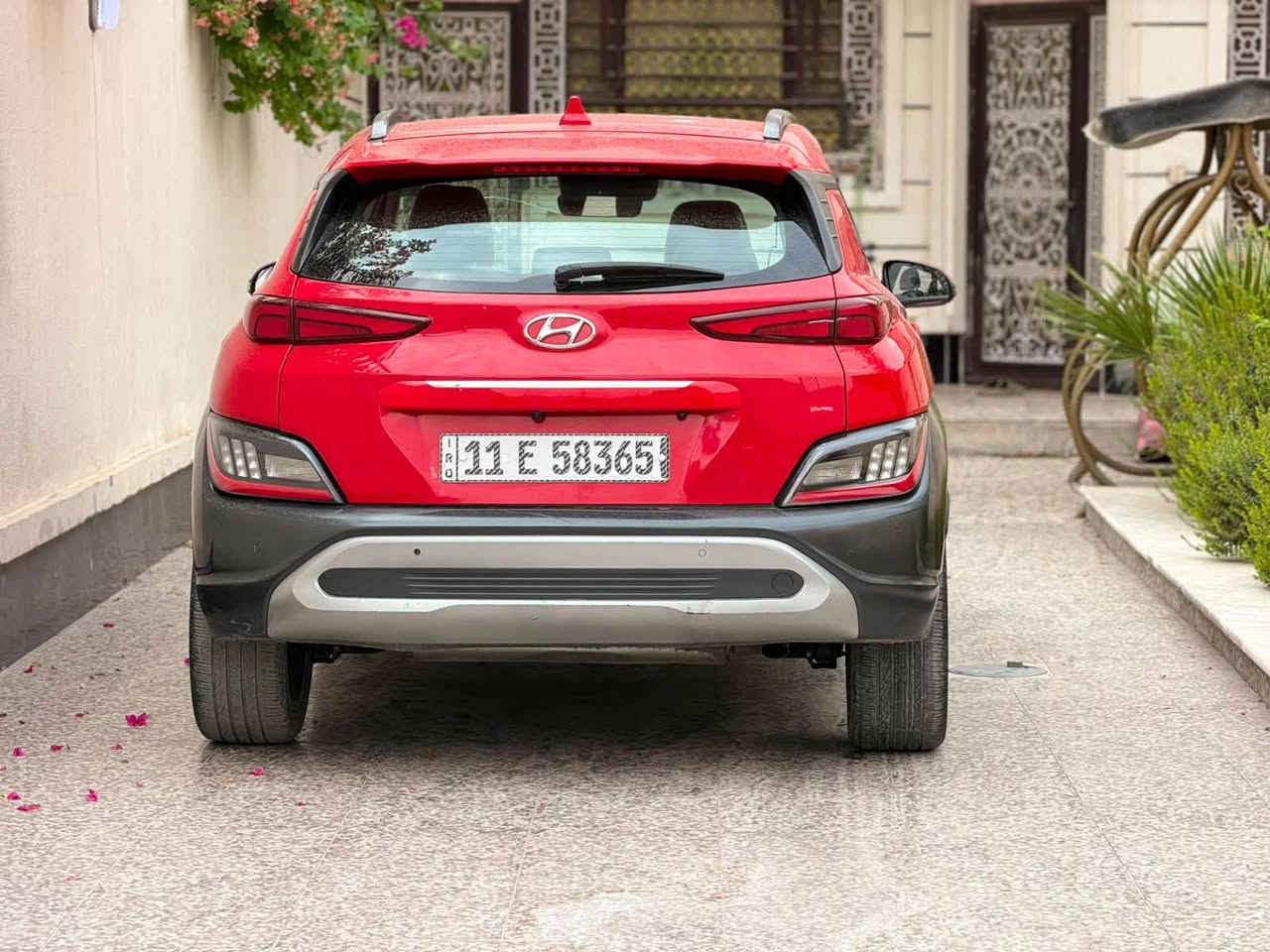 السلام عليكم
🚘 هيونداي كونه خليجيه2022 

السعر : 127$

سيارة بمواصفات مميزة وشكل 
الهاتف:***********

بيه البنيد جراد بس كلير والجاملغ الخلفي هم كلير 
✨ مواصفات السيارة:

بصمه 

* داخلية لون أسود مطعّمة بالأحمر

* كشنات شاموا 

* تبريد بالكشنات

* تدفئة بالكشنات

* تدفئة بالستيرن

* تحكم ستيرن 

* شحن وايرلس

* نقاط عمياء جانبية

* رادار أمامي

* رادارات وأنظمة أمان

* لايت زينون 

* بك لايت  LED

* ويل كاب كروم

شاشه قطعه وحده تاب 

اناره داخليه محيطيه

ماوس تحكم بالمودات 

محرك كير كفاله مكينه 2000 دوش

* السيارة ابسمي 

📍 مكان تواجد السيارة: بغداد البلديات
