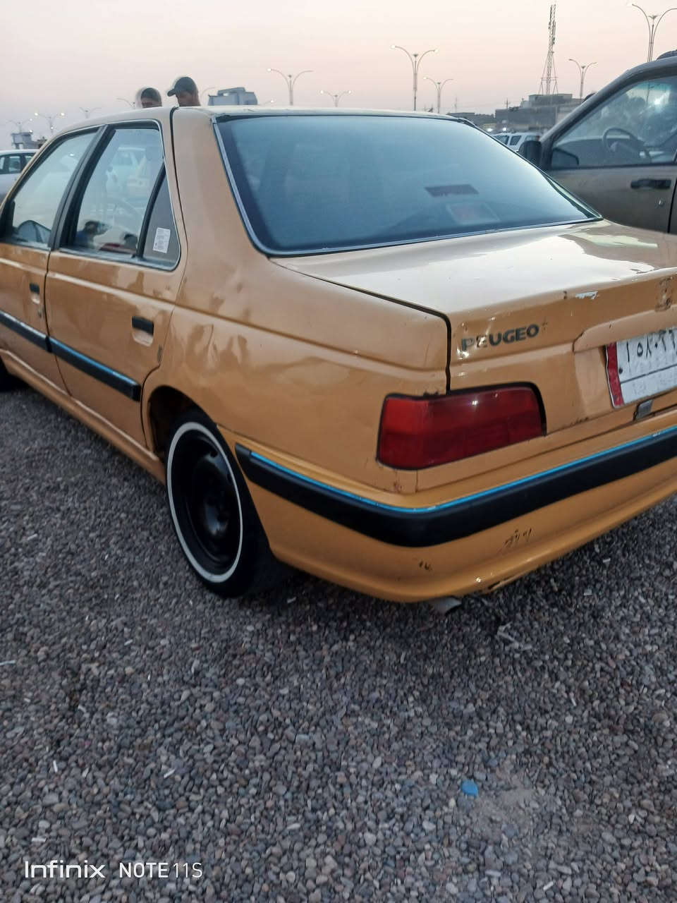سلام وعليكم بيجو بارص موديل 15 سعر 27 وبيه مجال مكاني بصره ابو الخصيب ***********
