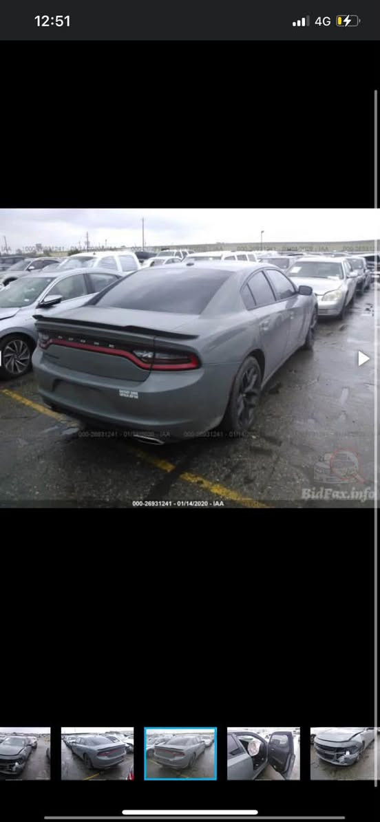 السلام عليكم جارجرللبيع موديل2019 sxt ماشيه66ميل حادثها مرفق بل منشور مع تفاصيلها للاستفسار لاتصال ***********

