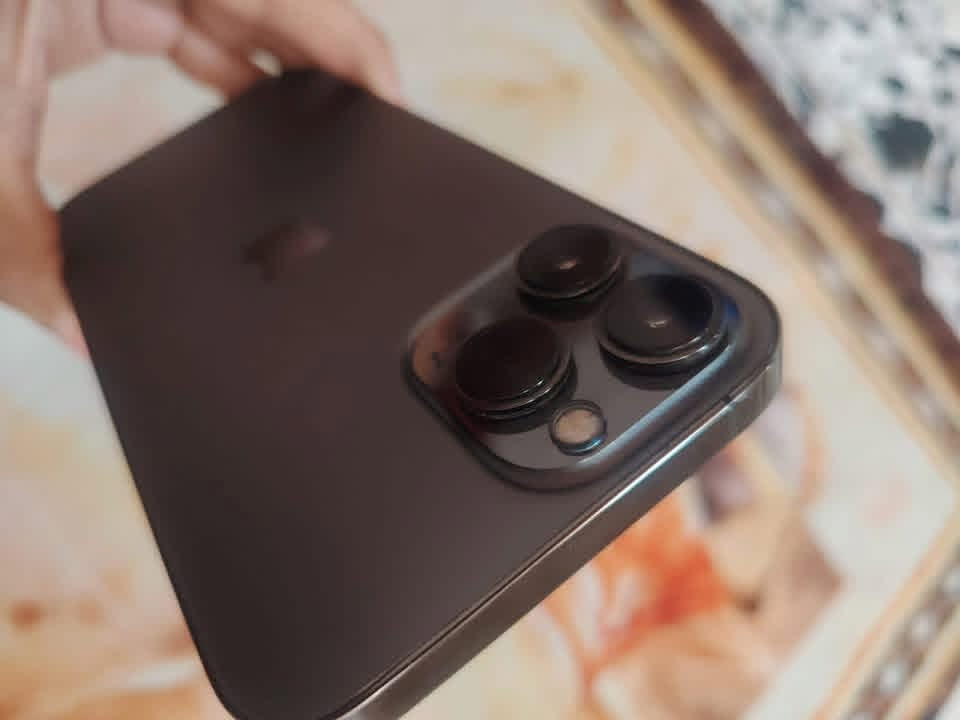 السلام عليكم اخوان عندي ايفون  13pro max الجهاز نظيف ذاكره 256بمعنى الكلمه كلش جديد والجهاز مكفول من فتح وتبديل  والجهاز نظيف كلش بطارية 🔋 75 اصل لا معلايه ولا ابد  مكفول من صرف شحن ابد أنسا ونقص واحد مابي عنوان بابل *********** 
السعر ٧٥٠ وبيه مجال

